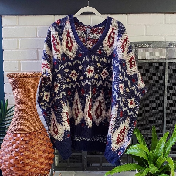 Aerie Oversized Southwestern/Aztec Sweater Poncho - Picture 1 of 8
